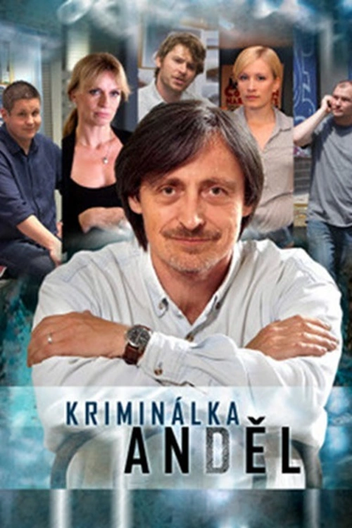 Sekretář známého fotbalového klubu Rapid Ondřej Šturma je nalezen mrtvý před garážemi po zásahu střelou z kuše. Podezřelí jsou fanoušci klubu, kteří mu vyčítají prodej nejlepšího hráče, majitel klubu Petr Kervitzer, s jehož ženou měl vztah, a boss fotbalové mafie Josef Posel. Oliver, patřící mezi skalní fanoušky Rapidu, se s nimi po zápase opil. Poprali se s fanoušky jiného fotbalového klubu a jeden z nich Olivera obvinil z ublížení na zdraví. Oliver je postaven mimo službu. Nemůže oficiálně vyšetřovat vraždu Šturmy, dělá to tajně, přímo mezi fanoušky, a o to větší má zásluhu na vyřešení případu.