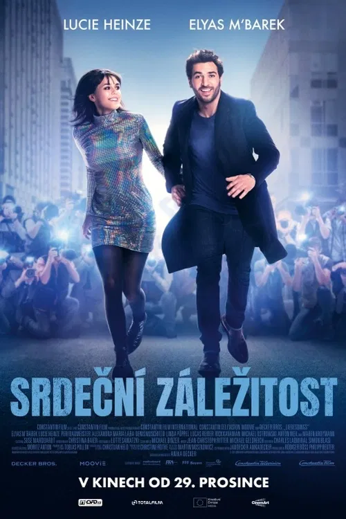 Filmová hvězda Marvin Bosch (Elyas M’Barek) má před premiérou svého filmu. Poskytne interview zákeřné bulvární novinářce Bettině Bambergerové (Alexandra Maria Lara), které ho přinutí uprchnout před novináři i fanoušky. Azyl mu poskytne hodně alternativní divadelnístand-up klub a jeho šéfka Frieda (Lucie Heinze). Ta je na rozdíl od jeho fanynek emancipovaná mladá žena a podobnými muži spíše opovrhuje. S tím se Marvin doposud nesetkal. Friedin klub je na pokraji finančního krachu, a tak přece jen uvažuje, jestli by jí Marvin nemohl pomoci.Zažijí spolu bláznovou queer party,( Marvin v netradiční masce) a slavná hvézda zjišťuje, jak křehká a prchavá je sláva a že štěstí opravdu existuje, jenom ho někdy nevidíme.Německá komedie (2022).Hrají: E. M'Barek, L. Heinze, A. M. Lara, P.i Baumeister, L. Pöppel, M. Kroymann, D. Moschitto, A. Thalbach, L. Reiber.Režie: Anika Decker(96min)
